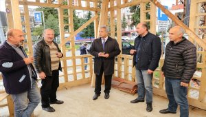 Arhavi'de taksi durakları yöresel mimariyle yenileniyor