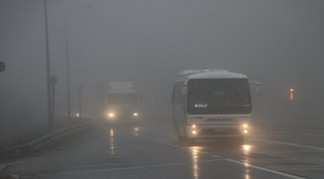 Bolu Dağı'nda sis ve sağanak