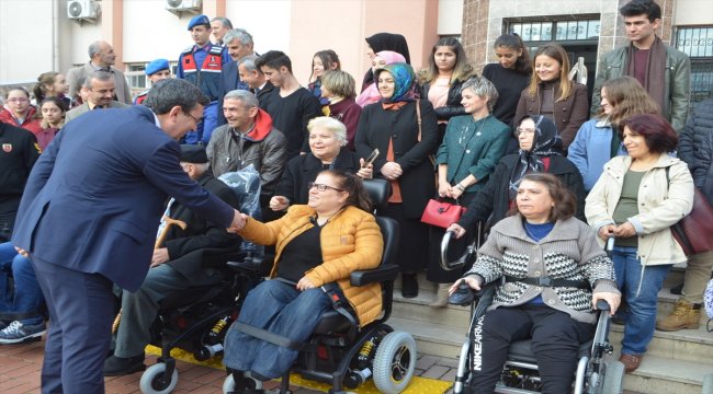 Çaycuma'da tekerlekli sandalye dağıtım töreni