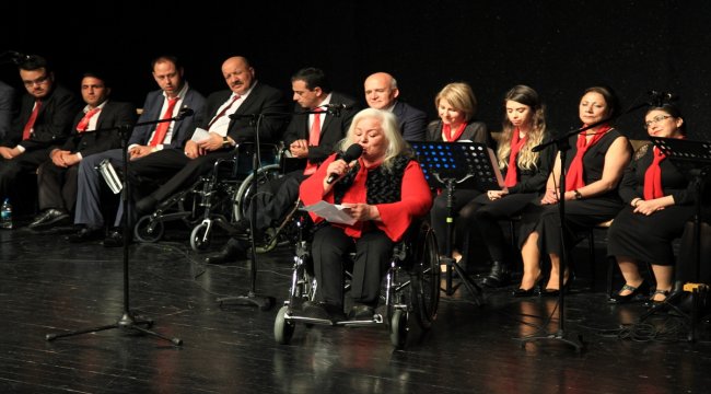 Engelliler korosundan Türk Halk Müziği konseri
