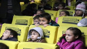 "Gezen Sinema" Bolu'daki çocuklar için kapılarını açtı