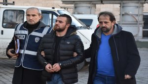 Kayınpederinin aracı ile iş yerini kurşunlayan zanlı tutuklandı