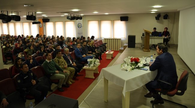 Kaymakam Tengir, üniversite öğrencileriyle söyleşide buluştu