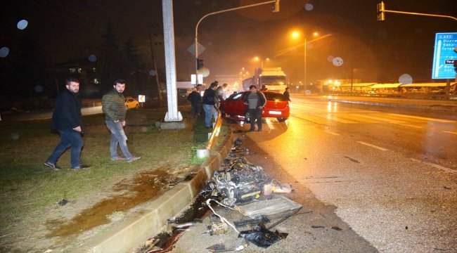Kaza anı araç kamerasınca kaydedildi