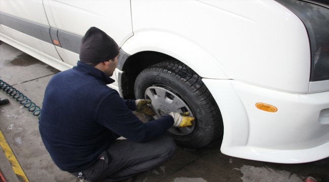Lastikçilerde kış lastiği yoğunluğu