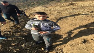 Otizmli çocuklar fidan dikti