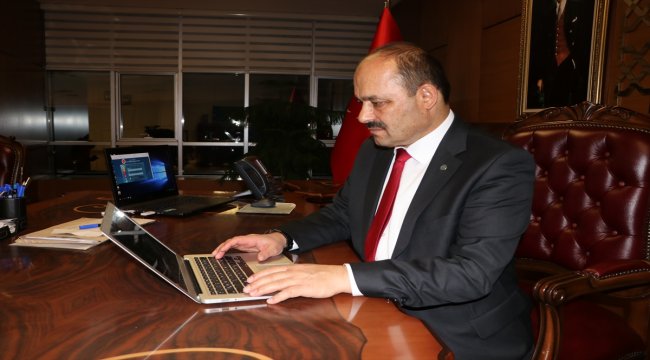 Rektör Aydın, AA'nın "Yılın Fotoğrafları" oylamasına katıldı
