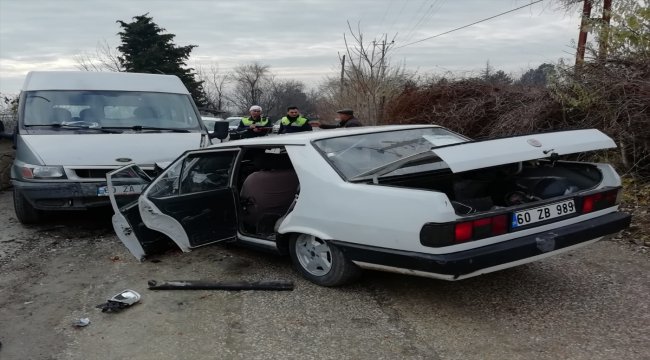 Tokat'ta minibüs ile otomobil çarpıştı: 6 yaralı