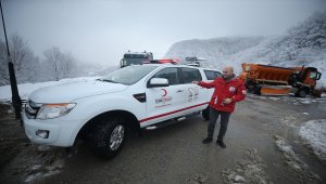 Türk Kızılay "kar kaplanları"nın içini ısıtıyor