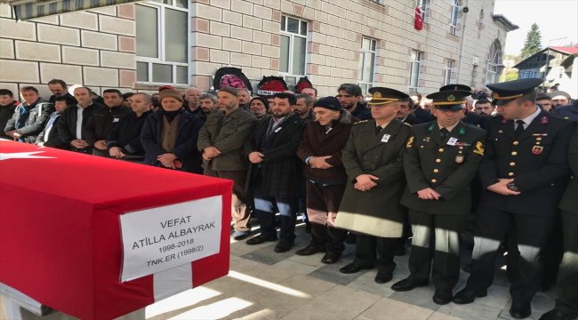 Vefat eden asker toprağa verildi