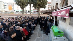 Yangında ölen küçük çocuğun cenazesi defnedildi