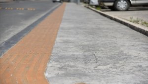 Altınordu'da beton kaldırım çalışmaları