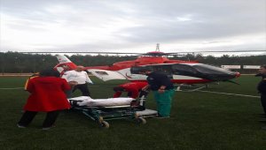 Ambulans helikopter eli kesilen çocuk için havalandı