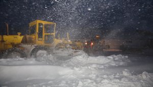 Bayburt'ta şiddetli rüzgar ve fırtına