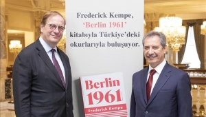 'Berlin 1961' kitabı Türkçe'ye çevrildi