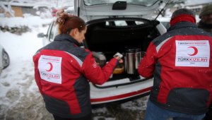 Bolu Dağı'nda sürücülerin yardımına Türk Kızılay koştu