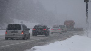 Bolu Dağı'nda yoğun kar yağışı