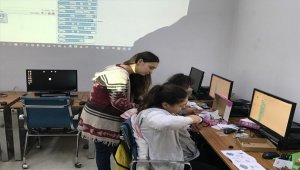 Boyabatlı öğrenciler kodlama eğitimi alıyor