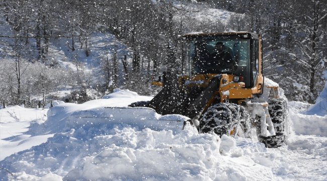Hastaların imdadına karla mücadele ekipleri yetişti