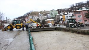 Havza'da yağışlar dereyi taşma noktasına getirdi