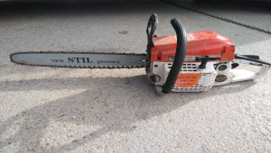 Kavgaya motorlu testereyle giden kişiye polis müdahalesi