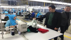 Kaymakam Koşal'dan tekstil fabrikasına ziyaret