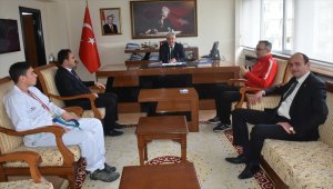 Kaymakan Aksoy'dan şampiyon sporcuya ödül