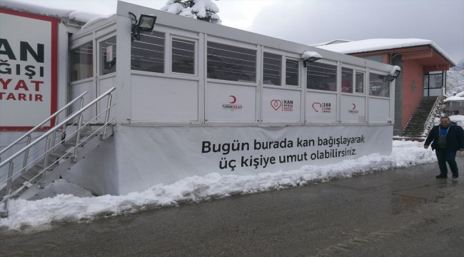 Kızılay kan bağışı mobil aracı Kaynaşlı'da