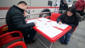 Lösemi hastası minik Öykü için kampanya