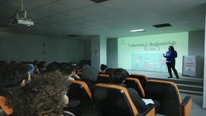 Öğrencilere 