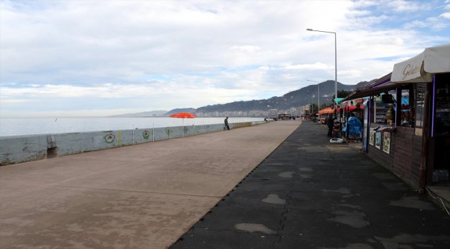 Rize'de sahilde kurulan sobalar kaldırıldı