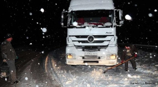 Tokat-Sivas kara yolunda ulaşımda aksama