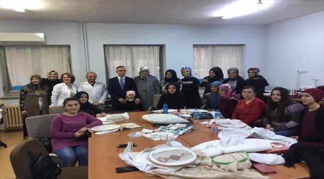 Vali Çeber'den El Sanatları Merkezine ziyaret
