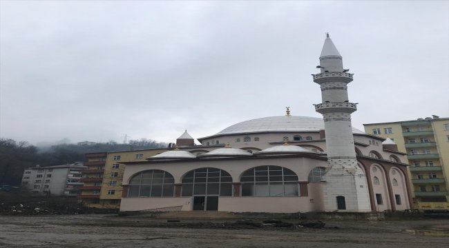 Yağlıdere'de Kahyaoğlu Camisi ibadete açıldı