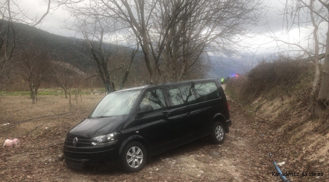 Amasya'da minibüs ağaca çarptı: 6 yaralı