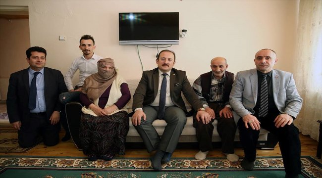 Bayburt Valisi Pehlivan'ın hastaları ziyaret etti