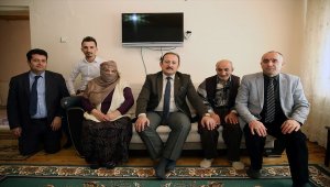 Bayburt Valisi Pehlivan'ın hastaları ziyaret etti