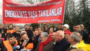 Emeklilikte yaşa takılanlar salonlara sığmadı