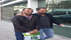 GÜNCELLEME - Uyuşturucuya özendirdiği iddia edilen okul hizmetlisine gözaltı