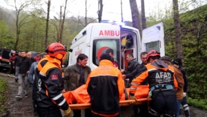 Rize'de otomobil uçuruma yuvarlandı: 1 ölü