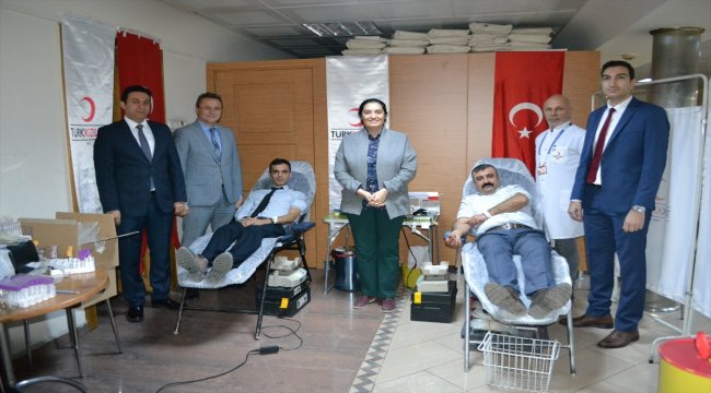 Sinop'ta adliye personeli kan bağışında bulundu