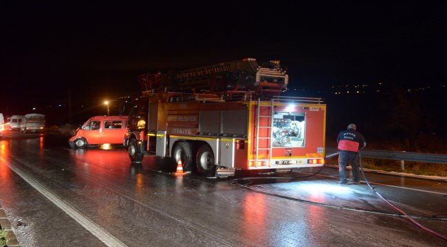 Sinop'ta iki minibüs çarpıştı: 13 yaralı
