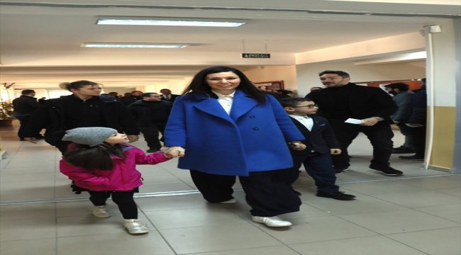 AK Parti Genel Başkan Yardımcısı Karaaslan oy kullandı