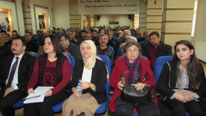 AK Parti sandık görevlilerine seminer