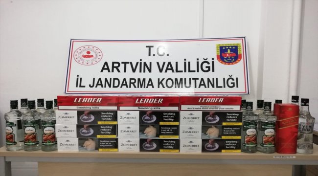 Artvin'de gümrük kaçağı sigara ve içki ele geçirildi