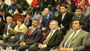 Artvin'de okullara 46 bin liralık spor malzemesi