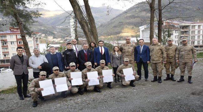 Ayvacık'ta erlere aşçı çıraklığı kursu eğitimi verildi