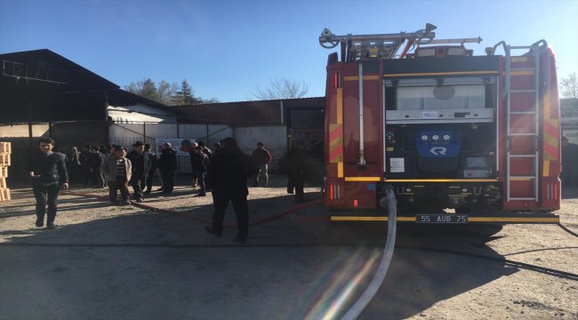 Bafra'da sebze halinde yangın