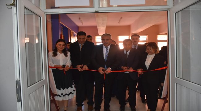 Boyabat'ta hayvan figürleri sergisi açıldı