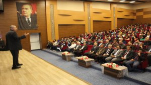 Eğitimci yazar Saygın'dan öğrenci ve velilere seminer